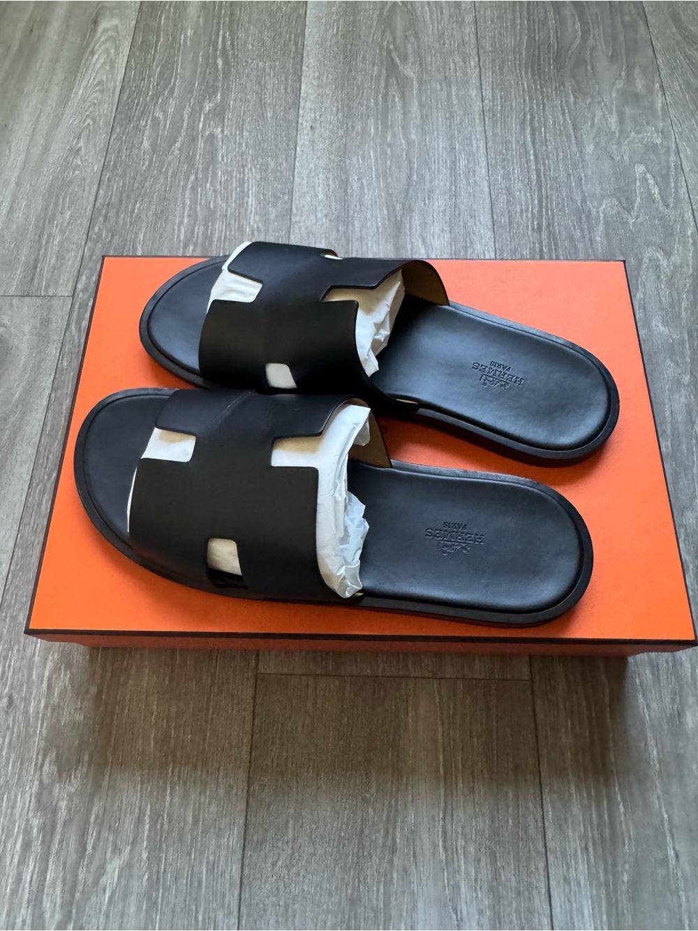 Hermes Men's Black Izmir Sandals